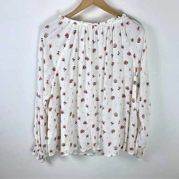 Olivaceous Long Sleeve Floral V-neck Romantic Blouse - Picture 4 of 5